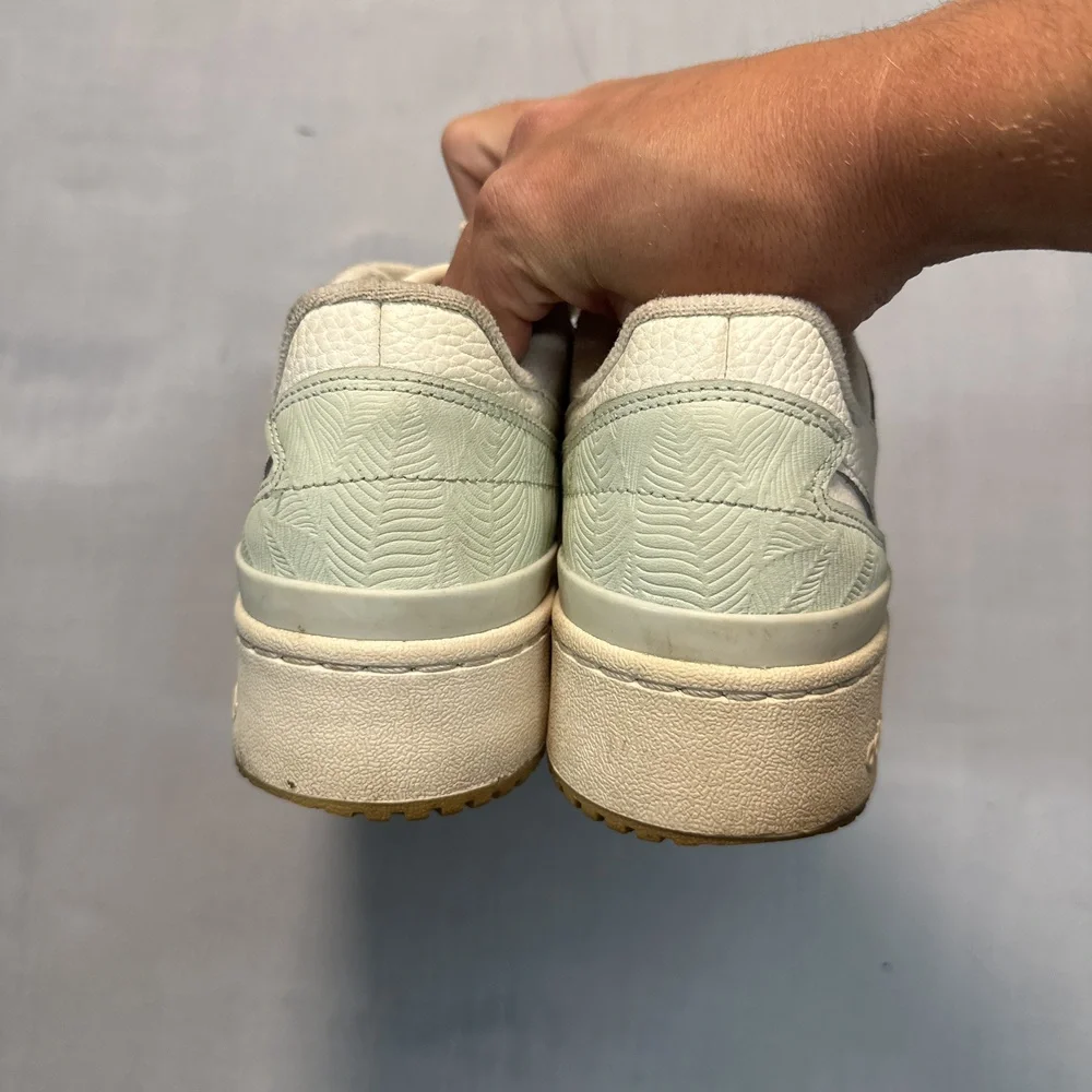 adidas Forum Low CL low-top sneakers Cream Size 8